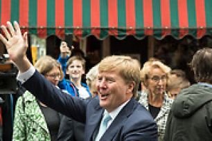 foto reportage bezoek Koning en van der Laan