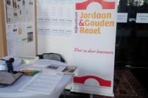 Stand van wijkcentrum op bewonersmarkt